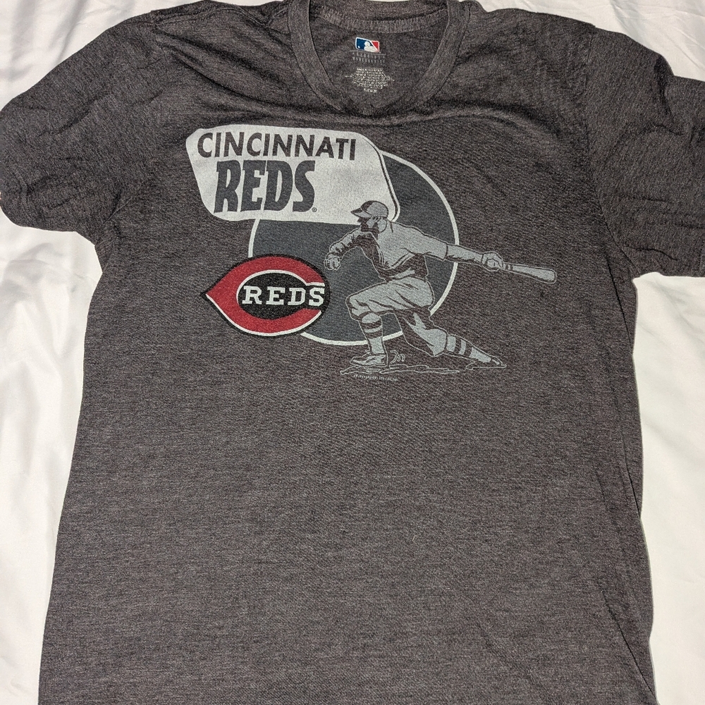 MLB Cincinnati Reds Men's Small Graphic Print Short Sleeve T-shirt‎